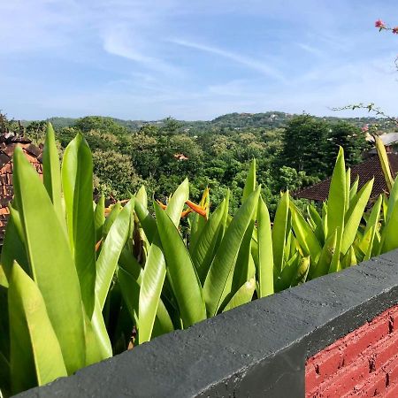 The Hidden Escapes Bingin- Sunset Rooftop Wood House With Ocean View & Private Kitchen 울루와뚜 외부 사진